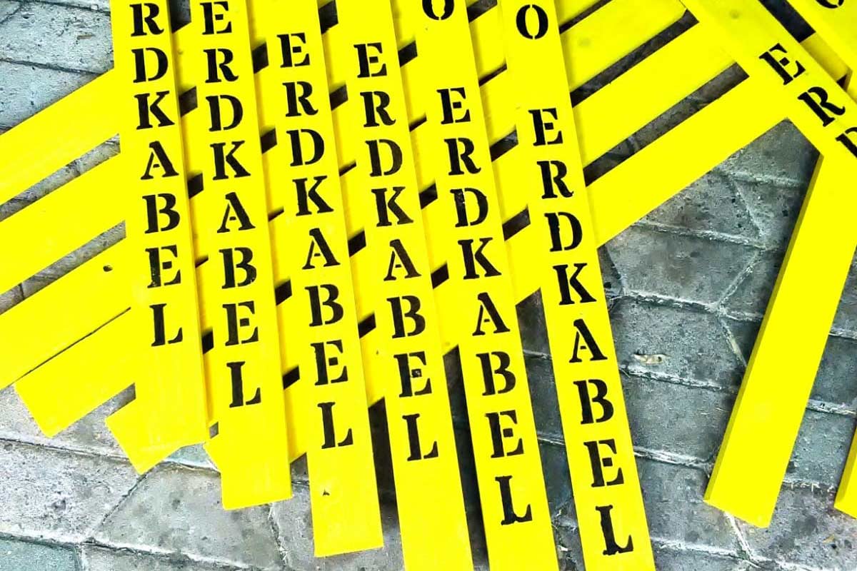 Mehr über den Artikel erfahren Mit gelben Kreuzen Zeichen setzen